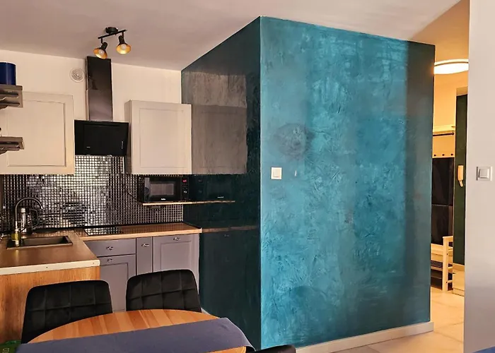 Krysztal A10, Garaz Apartmán *