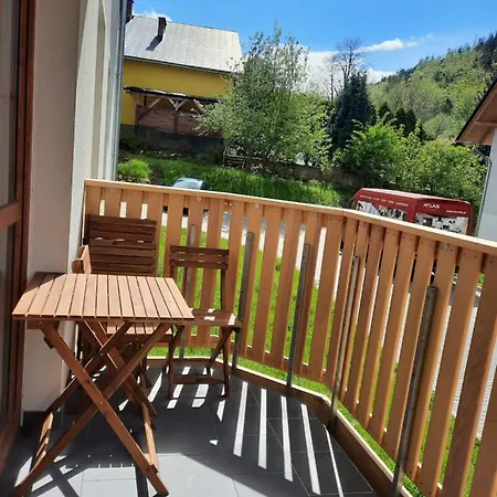 Krysztal A10, Garaz * Karpacz