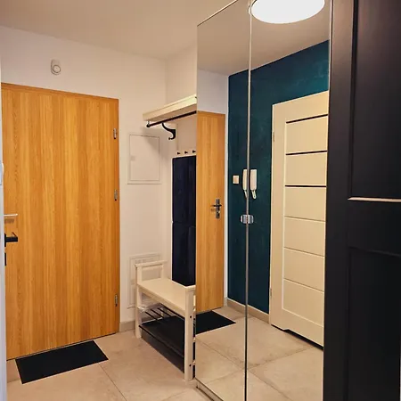 Krysztal A10, Garaz Apartment Karpacz