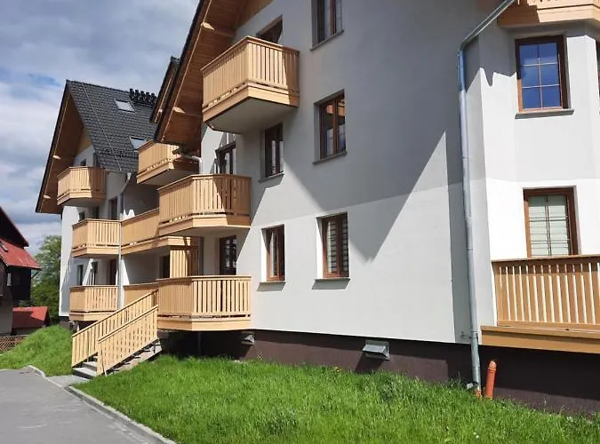 Appartement Krysztal A10, Garaz