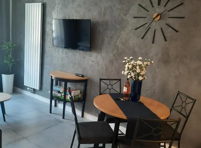 Krysztal A10, Garaz Karpacz