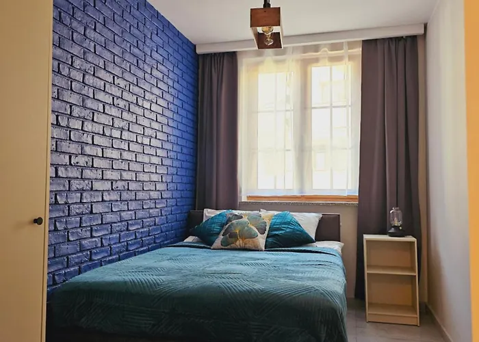 Krysztal A10, Garaz Appartement